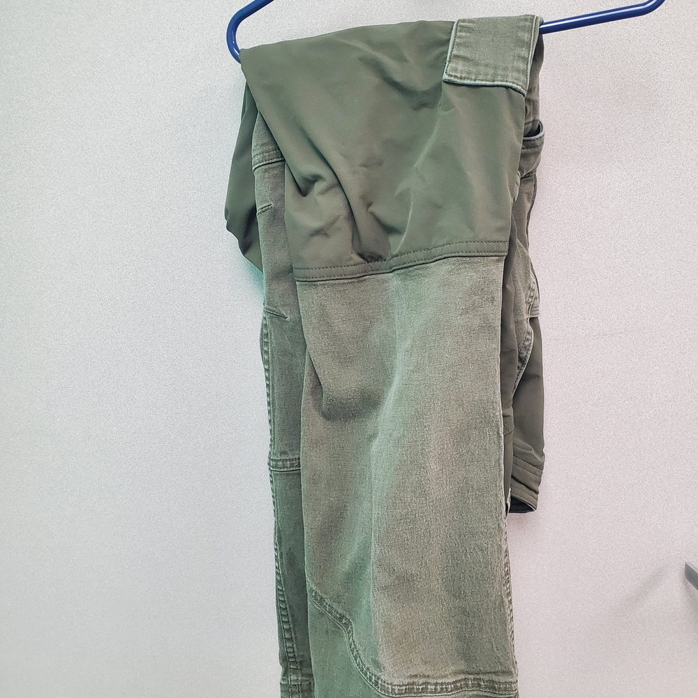 Duluth Trading Co Women's Olive Jeans